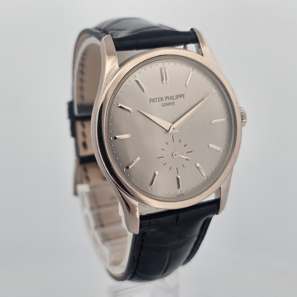 Patek Philippe Calatrave 5196G-001