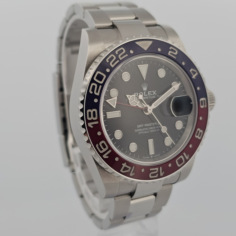 Rolex GMT Master II Pepsi 126710BLRO