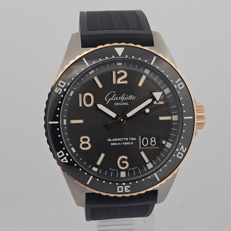 Glashütte Original SeaQ Panoramadatum 1-36-13-04-91-33