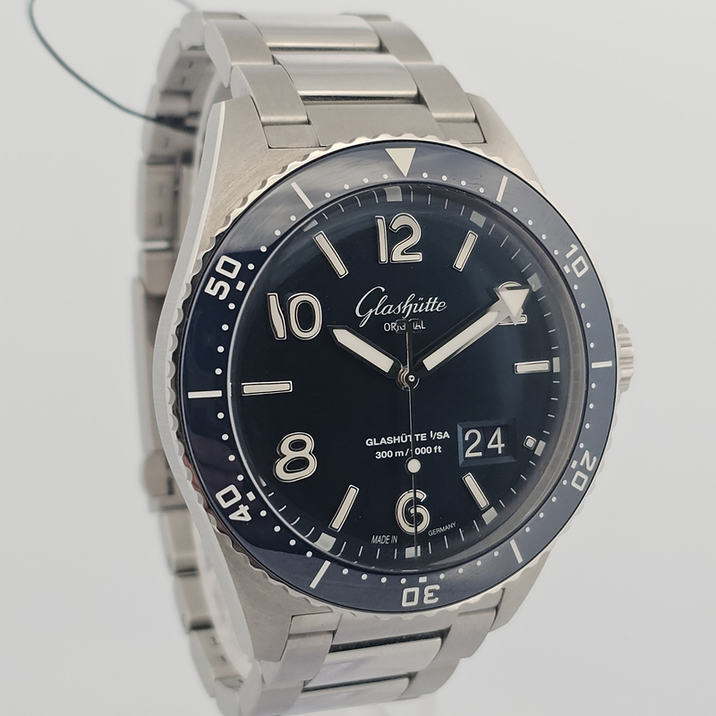 Glashütte Original SeaQ Panorama Date Blue Dial 1-36-13-02-81-70