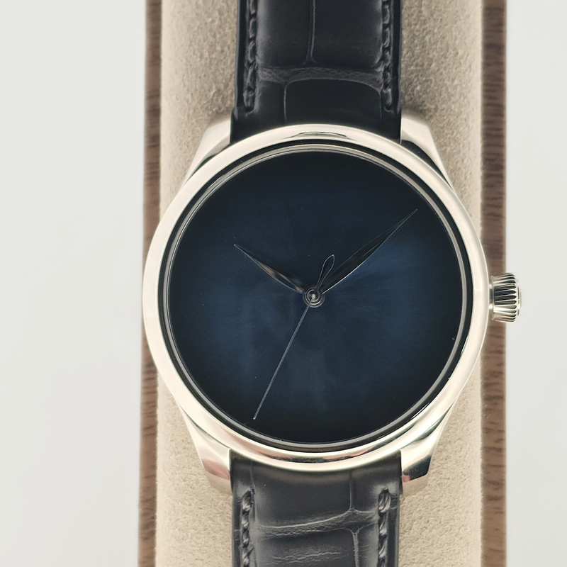 H.Moser & Cie. Endeavour 1200-0215