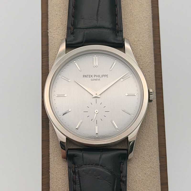 Patek Philippe Calatrava 5196G-001 