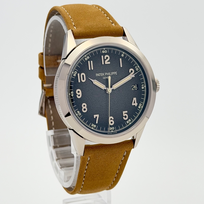 Patek Philippe Calatrava 5226G-001