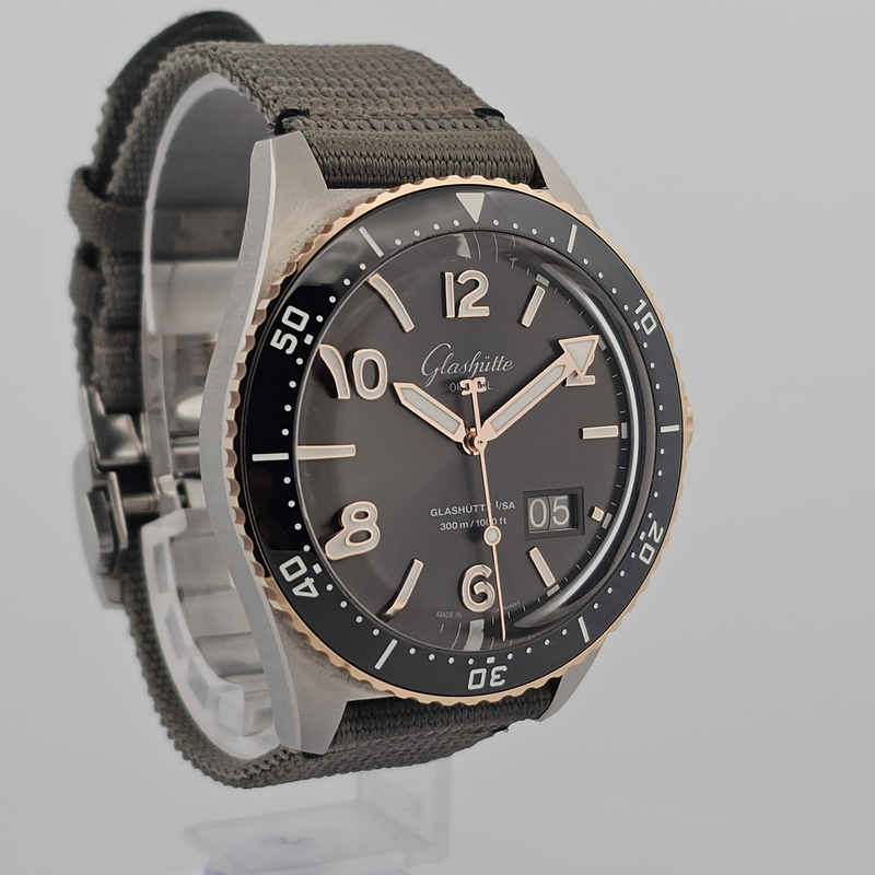 Glashutte Original SeaQ Panorama Date Red Gold And Stainless Steel Grey Dial 1-36-13-04-91-34 43mm