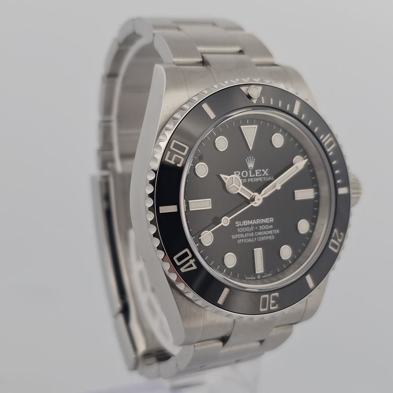 Rolex Submariner (No Date)  124060