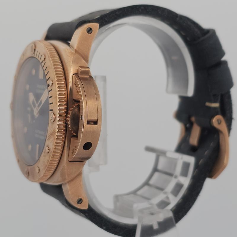 Panerai Submersible PAM01074