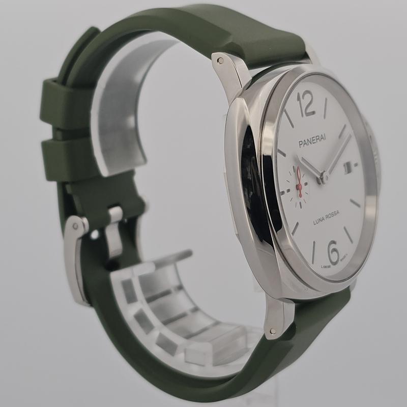 Panerai Luminor Luna Rossa PAM 01381