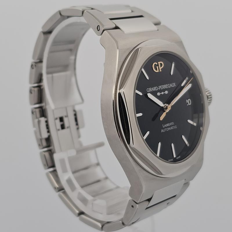 Girard Perregaux Laureato 81010-11-636-11A