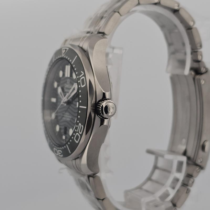 Omega Seamaster Diver 300M 210.30.42.20.10.001