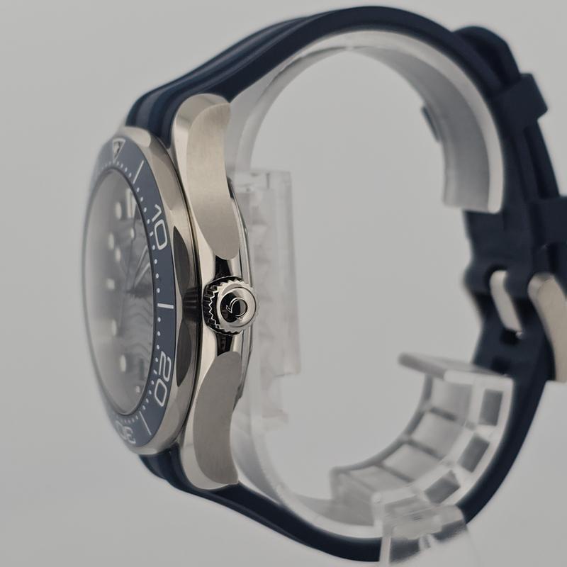 Omega Seamaster Diver 300 M 210.32.42.20.06.001