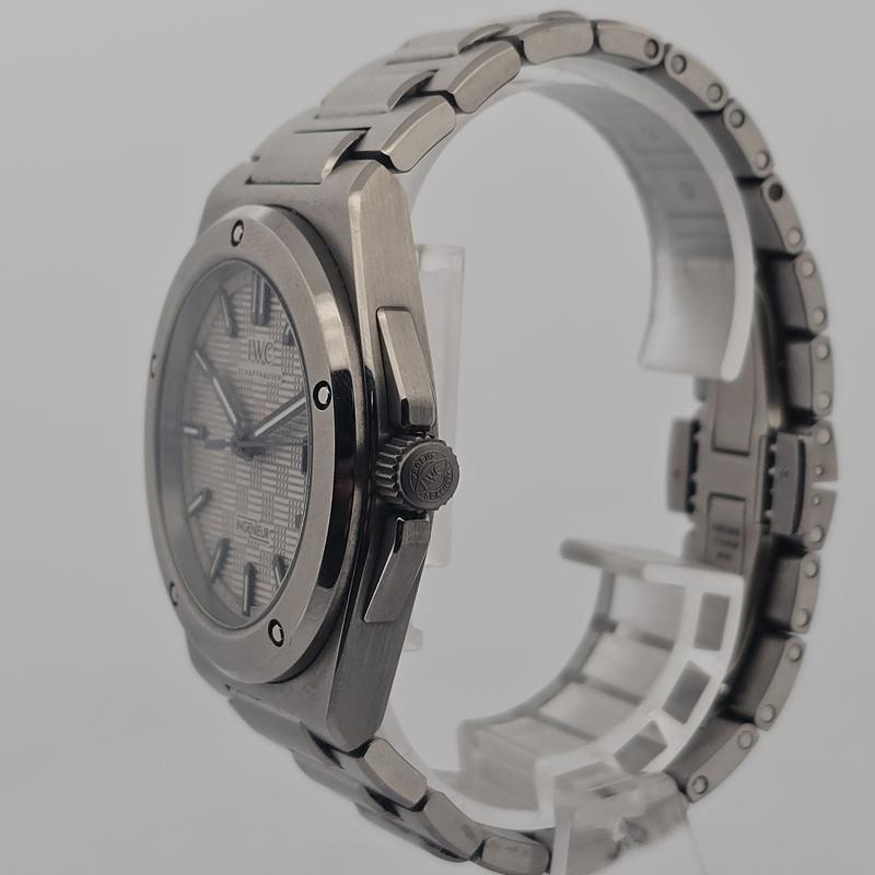 IWC Ingenieur IW328904