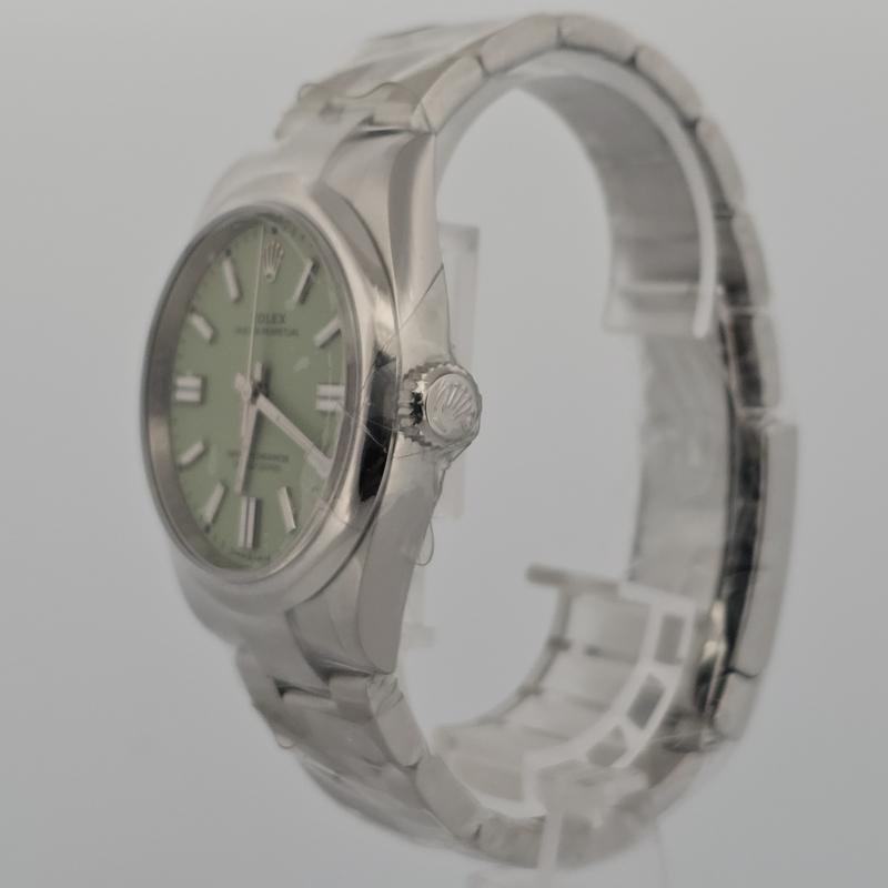 Rolex Oyster Perpetual 134300-0006