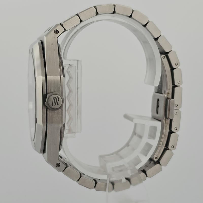 Audemars Piguet Royal Oak 15400ST.OO.1220ST.01