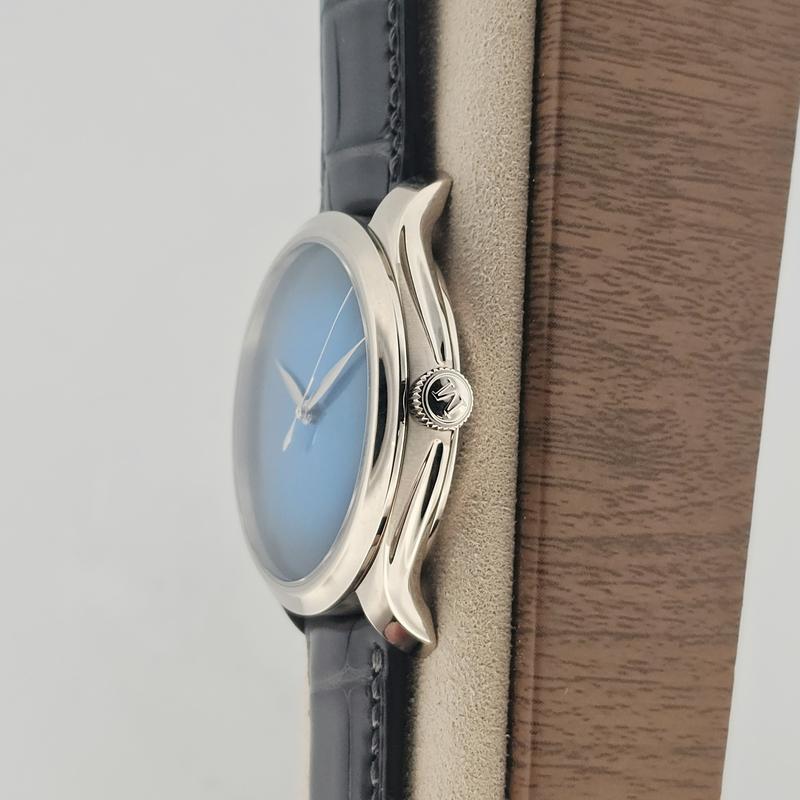 H.Moser & Cie. Endeavour 1200-0215