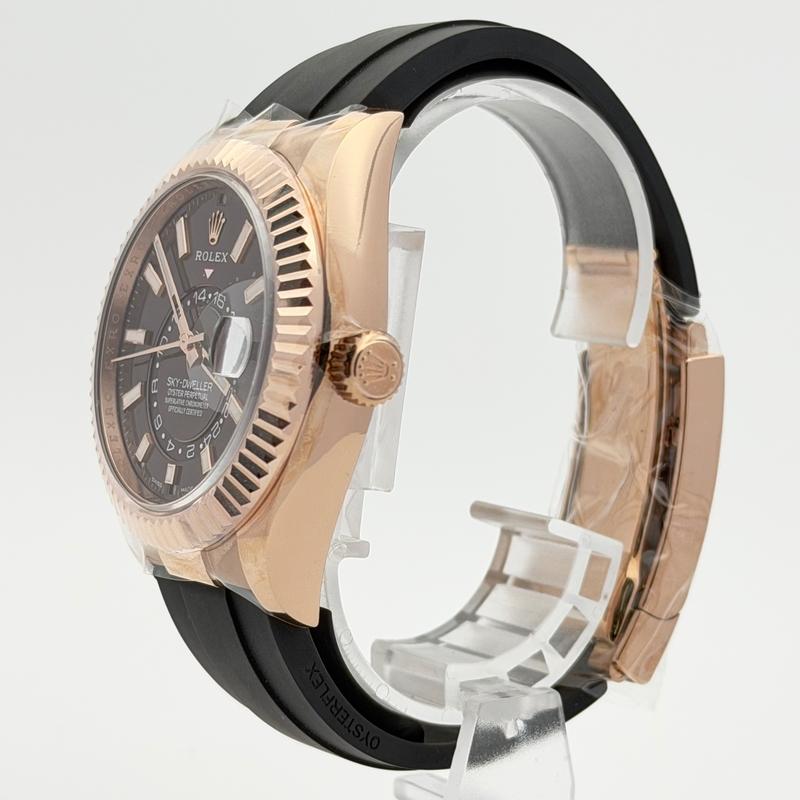 Rolex Sky-Dweller 326235