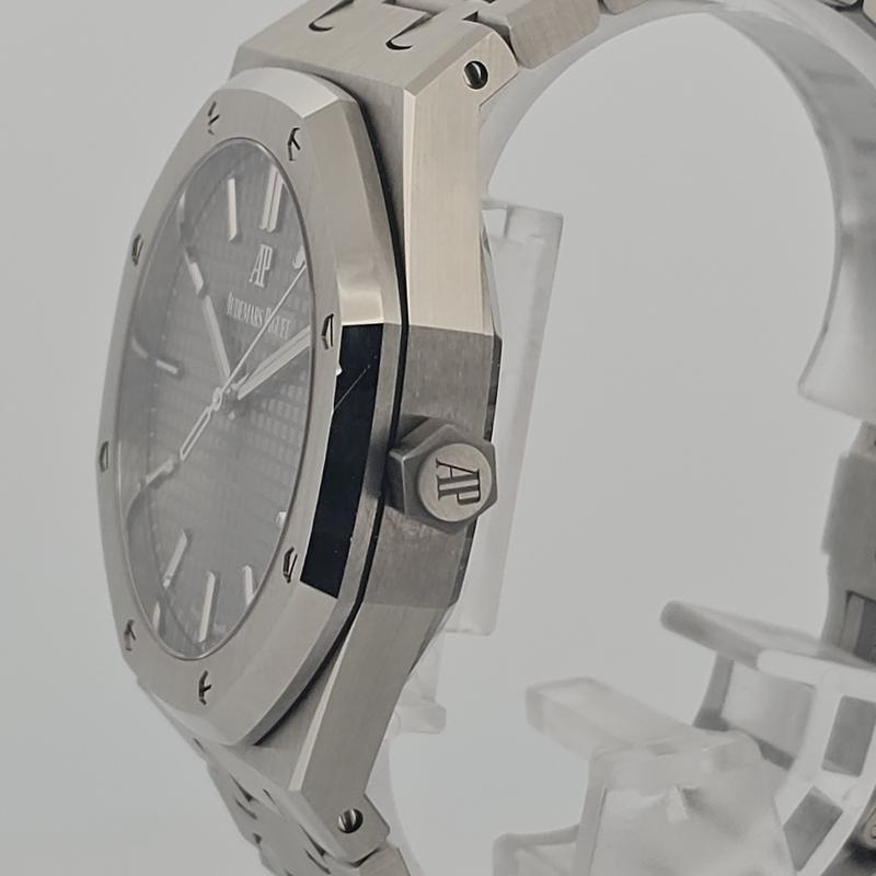 Audemars Piguet 愛彼 - 15500ST.OO.1220ST.02