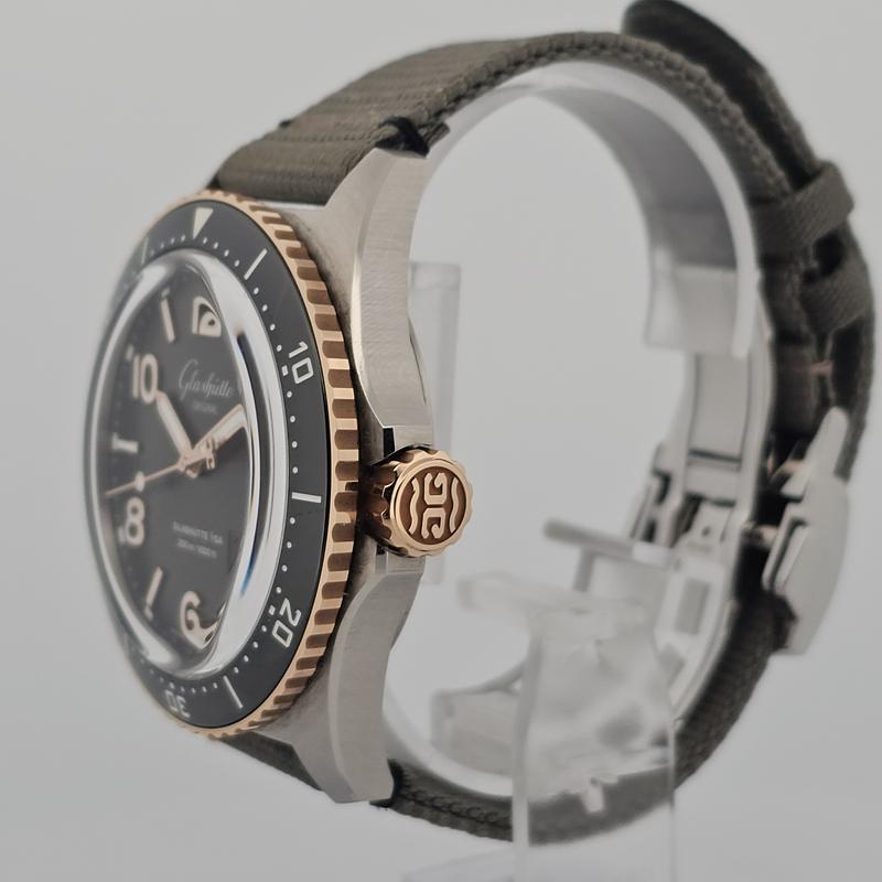 Glashutte Original SeaQ Panorama Date Red Gold And Stainless Steel Grey Dial 1-36-13-04-91-34 43mm