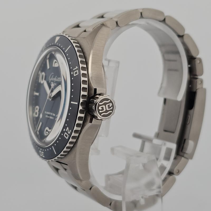 SeaQ Panorama Date Blue Dial 1-36-13-02-81-70 43mm