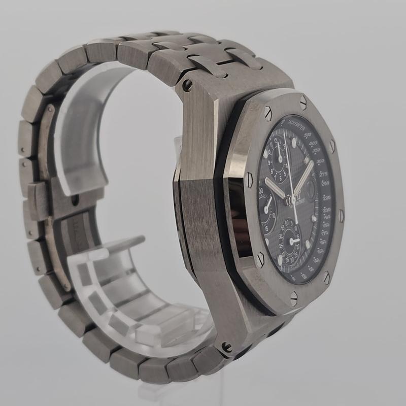 Audemars Piguet Royal Oak Offshore Selfwinding Chronograph 26238TI.OO.2000TI.01