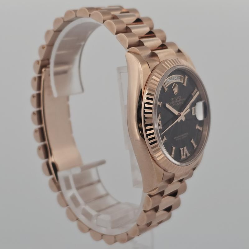 Rolex Day-Date 128235