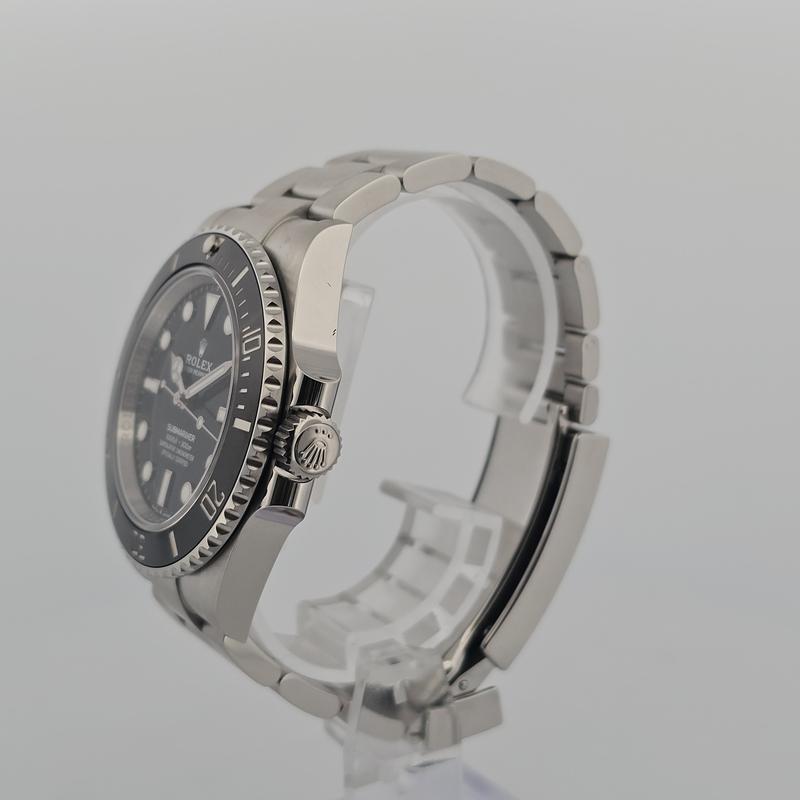 Rolex Submariner (No Date)  124060